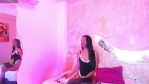 ANEE SAVAL online show from October 2025 11:55:02 AM