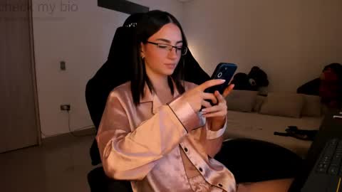      online show from February 2025 03:45:01 AM