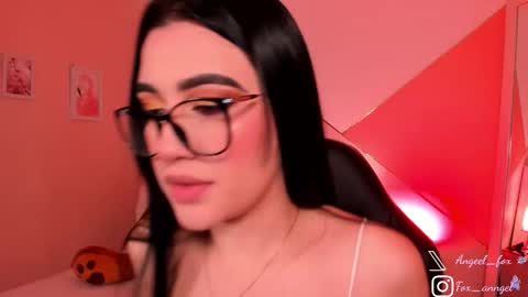 Angel  online show from December 2025 01:07:01 PM