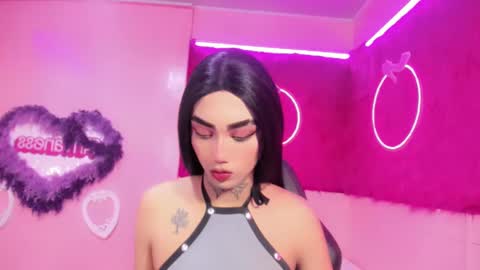 Snapshot of angel21___ chatting on December 2024 08:39:01 PM Angel21 online show from December 2024 08:39:01 PM