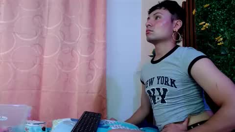 angel online show from November 2025 07:04:02 PM