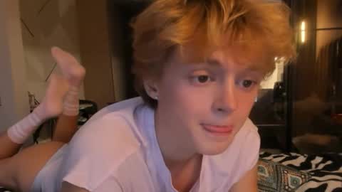 angel_andreww online show from May 2026 04:50:01 PM