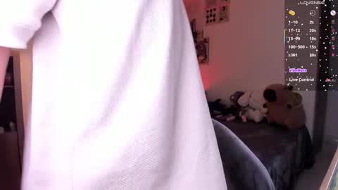 Angel   help me with 100 thumbs up online show from February 2026 08:38:01 PM