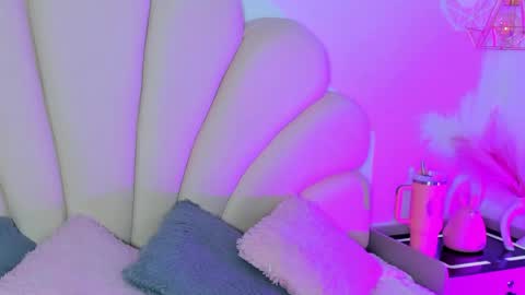 Snapshot of angel_bloom1 chatting on May 2026 04:14:01 PM Angel online show from May 2026 04:14:01 PM