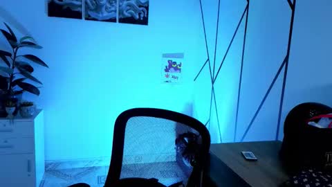 Angel-dragun online show from October 2025 04:23:02 AM