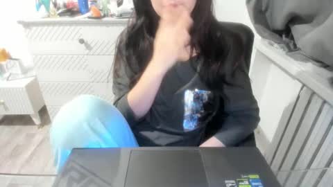 Snapshot of angel_lee__ chatting on January 2025 01:19:01 PM angel_lee__ online show from January 2025 01:19:01 PM