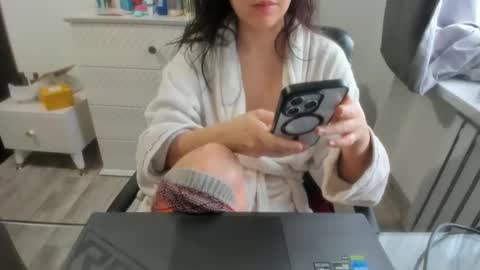 Snapshot of angel_lee__ chatting on January 2025 10:56:01 AM angel_lee__ online show from January 2025 10:56:01 AM