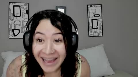 Snapshot of angel_martins chatting on January 2026 11:21:01 PM Angel online show from January 2026 11:21:01 PM