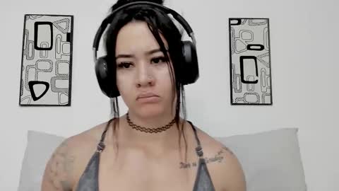 Snapshot of angel_martins chatting on February 2026 11:01:01 PM Angel online show from February 2026 11:01:01 PM