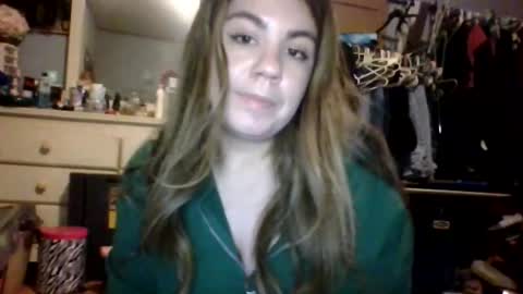 Snapshot of angel_raexx chatting on November 2025 06:02:02 AM Angel online show from November 2025 06:02:02 AM