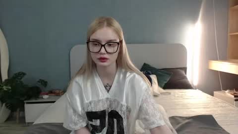 Angela online show from June 2026 05:54:01 AM
