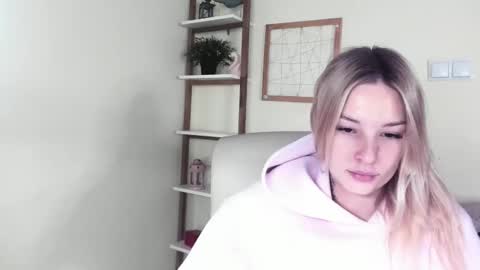 Angela online show from February 2026 06:53:01 AM