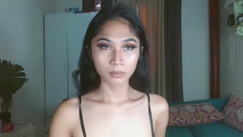 Snapshot of angela_mccollins chatting on February 2025 10:54:01 PM angela online show from February 2025 10:54:01 PM