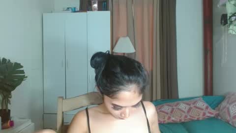 Snapshot of angela_mccollins chatting on February 2025 02:07:01 AM angela online show from February 2025 02:07:01 AM