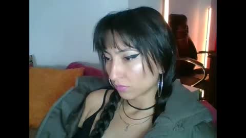  Angela  online show from October 2025 07:03:02 PM