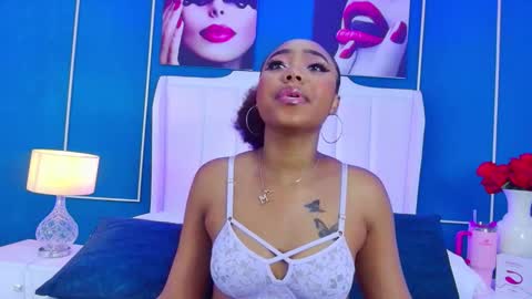 Snapshot of angela_robert chatting on October 2025 04:24:01 AM Angela Roberts online show from October 2025 04:24:01 AM