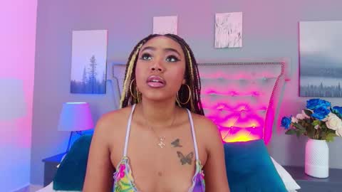 Snapshot of angela_robert chatting on November 2025 04:24:02 AM Angela Roberts online show from November 2025 04:24:02 AM