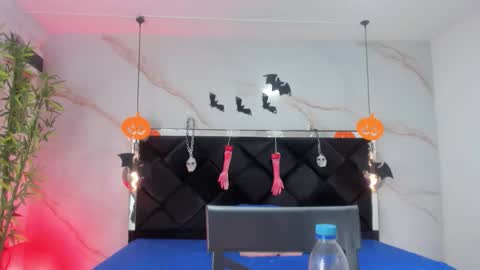 ANGELA online show from October 2025 12:15:01 PM