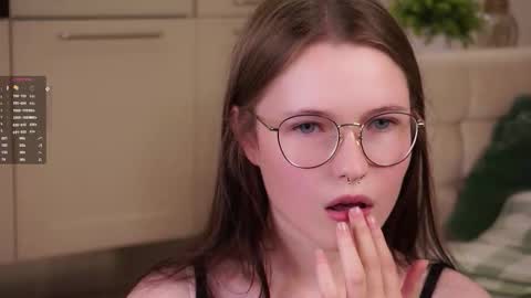 Snapshot of angelabalay chatting on September 2025 12:49:01 PM Mary online show from September 2025 12:49:01 PM