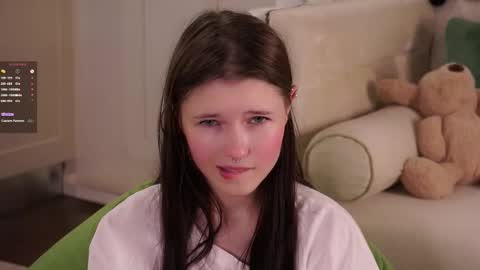 Snapshot of angelabalay chatting on September 2025 11:10:01 AM Mary online show from September 2025 11:10:01 AM