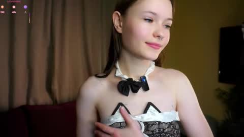 Snapshot of angelabalay chatting on November 2025 11:16:02 AM Mary online show from November 2025 11:16:02 AM