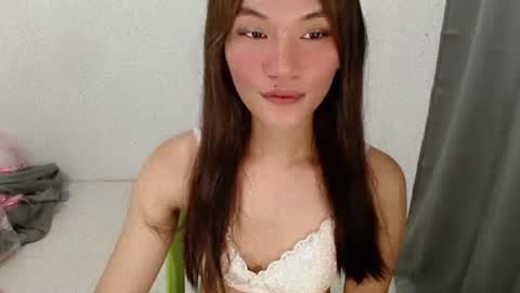 angela online show from October 2025 07:13:01 PM