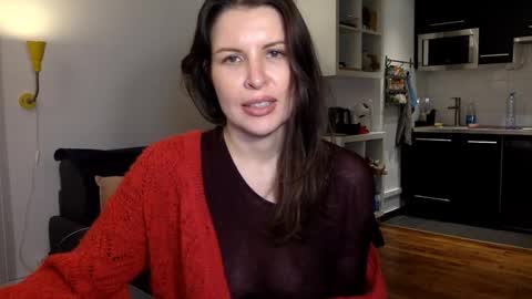 Angela online show from November 2025 07:36:02 PM