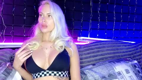 AngelaLaCherry online show from April 2026 08:42:01 AM