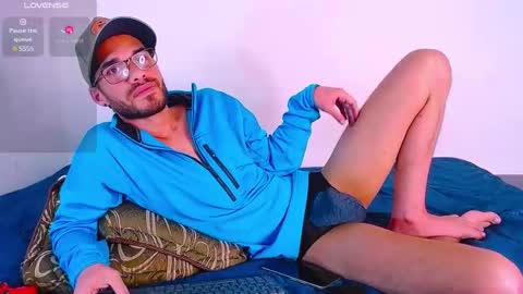Snapshot of angelandfranco chatting on February 2025 01:02:01 AM AngelFranco online show from February 2025 01:02:01 AM