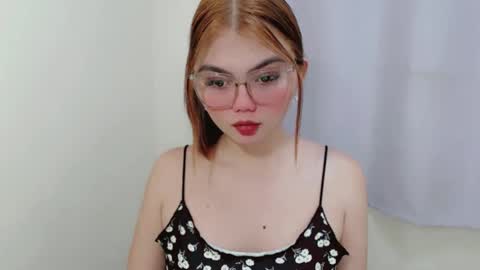 Snapshot of angelari_slut chatting on October 2025 06:36:01 AM angelari_slut online show from October 2025 06:36:01 AM