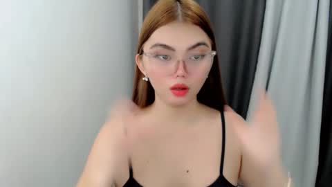Snapshot of angelari_slut chatting on November 2025 05:50:02 AM angelari_slut online show from November 2025 05:50:02 AM