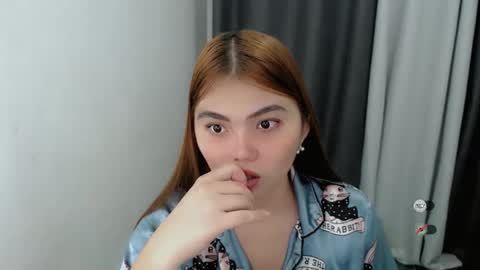 Snapshot of angelari_slut chatting on November 2025 06:18:02 AM angelari_slut online show from November 2025 06:18:02 AM