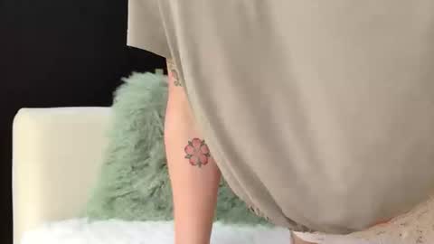 angelbabyphoebe online show from April 2026 04:34:02 PM