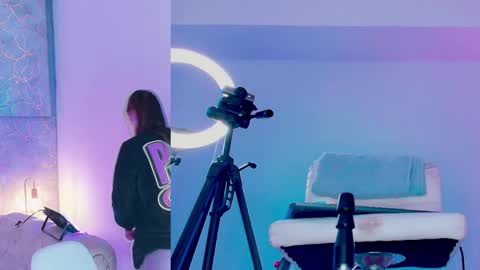 angel online show from April 2026 01:37:02 AM