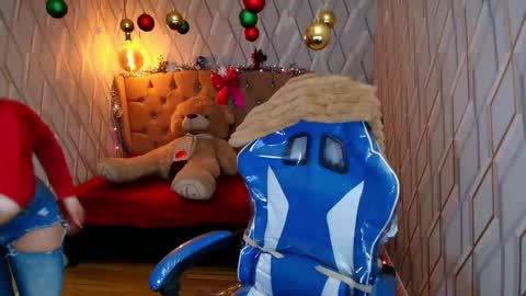 Angel online show from December 2025 02:14:02 PM