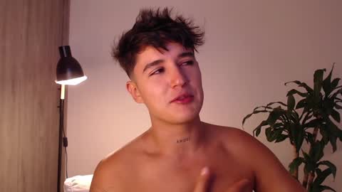 Snapshot of angelcossio chatting on December 2024 10:22:01 PM Angel online show from December 2024 10:22:01 PM