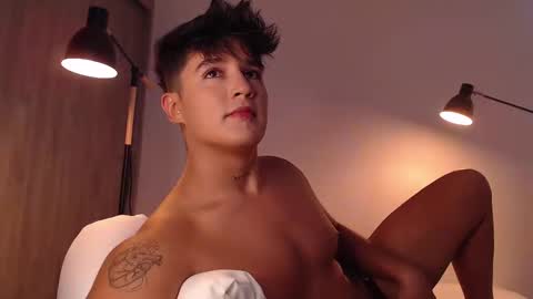 Snapshot of angelcossio chatting on February 2025 09:05:02 PM Angel online show from February 2025 09:05:02 PM