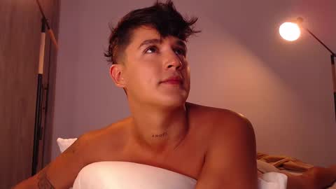 Snapshot of angelcossio chatting on March 2025 01:59:02 AM Angel online show from March 2025 01:59:02 AM