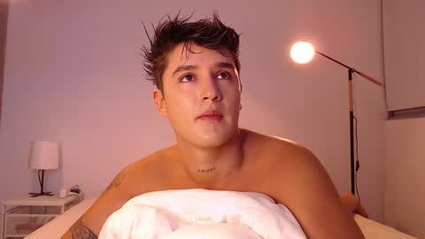 Angel online show from November 2025 01:05:01 AM