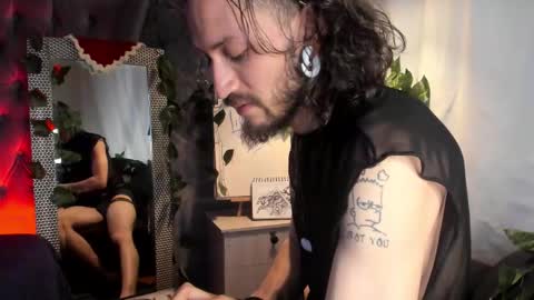 Snapshot of angeldamianart chatting on November 2025 10:10:01 PM angeldamianart online show from November 2025 10:10:01 PM