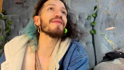 Snapshot of angeldamianart chatting on November 2025 02:06:02 PM angeldamianart online show from November 2025 02:06:02 PM