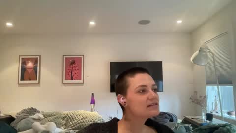 Snapshot of angeleleven11 chatting on February 2025 11:41:02 PM angeleleven11 online show from February 2025 11:41:02 PM