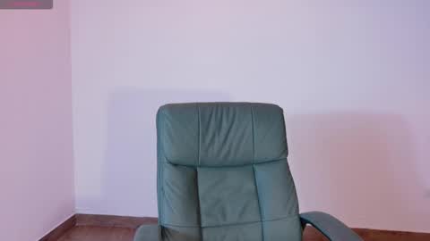 Snapshot of angeles_azul chatting on November 2025 04:20:01 PM angel online show from November 2025 04:20:01 PM