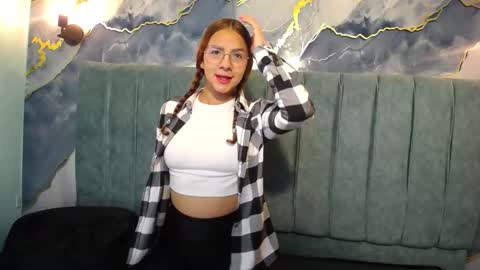 Snapshot of angeles_azul chatting on November 2025 01:33:02 PM angel online show from November 2025 01:33:02 PM