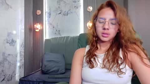 Snapshot of angeles_azul chatting on November 2025 03:52:02 PM angel online show from November 2025 03:52:02 PM