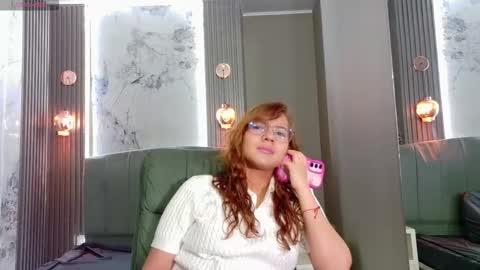 Snapshot of angeles_azul chatting on November 2025 10:04:01 PM angel online show from November 2025 10:04:01 PM