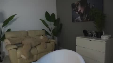 annita online show from November 2025 04:53:01 PM