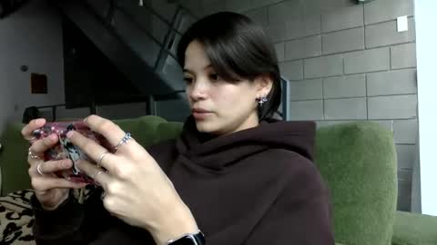 angelia01m online show from January 2026 08:00:02 PM