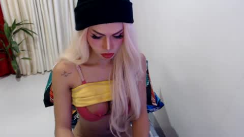 Snapshot of angelic_face_808 chatting on July 2026 01:15:01 PM DIVINE ANGEL online show from July 2026 01:15:01 PM