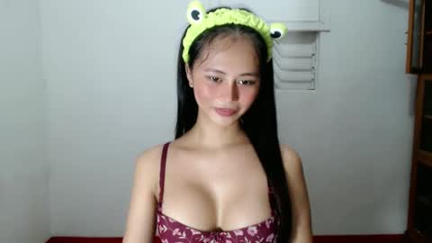 Snapshot of angelica_fuckdoll chatting on December 2024 02:28:02 AM angelica online show from December 2024 02:28:02 AM